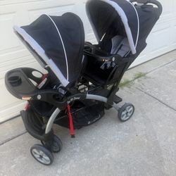 Like New Conditions Baby Double Stroller Baby Trend 
