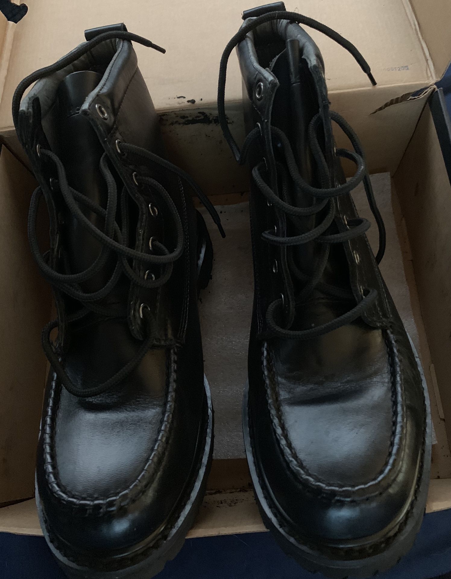 SEARS DIE HARD BOOTS MENS 11 MEDIUM. LIKE NEW WITH NEVER WALKED ON