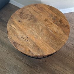 Round coffee table
