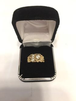💎14karat gold ring! .59 center diamond (3).10 side diamonds 💎