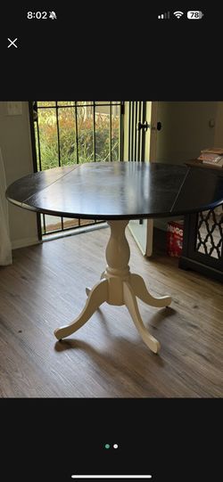 Round Kitchen Table With Side Leafs