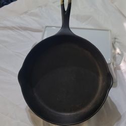 Cast Iron Skillet 