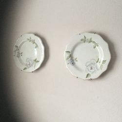 Plates (3)