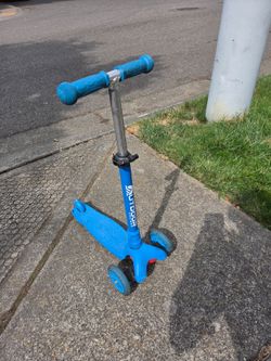 Kids Scooter UT Door Cruiser 1-4 Years, Very Good Condition