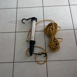 Portable Fluorescent Work Light with Long Cord