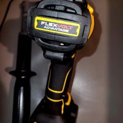 Brand New 20V FLEXVOLT DEWALT HAMMER DRILL 3-SPEED.