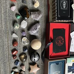 Tarot And Crystals