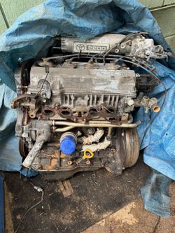 Toyota 2200 4 banger motor