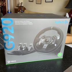 Logitech G920 wheel and pedal In great condition/original box
