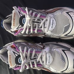 Balenciaga runners