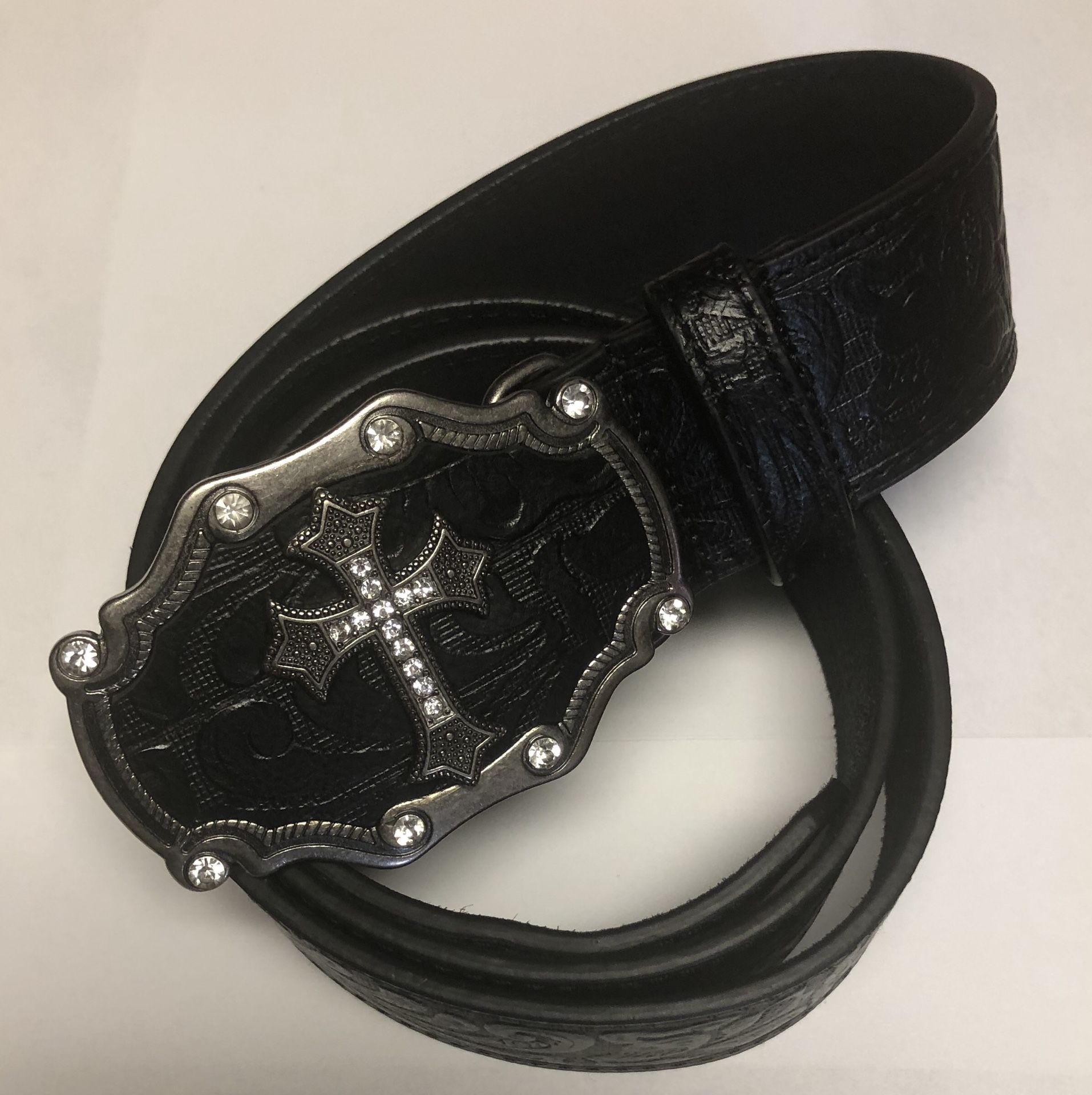 Women's Embossed Genuine Leather Belt Size Lrg BLK20 Available, $10 Each.