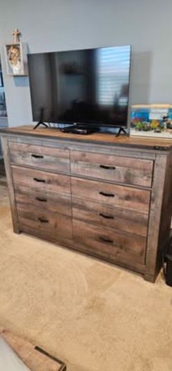 6 Drawer Bedroon Dresser