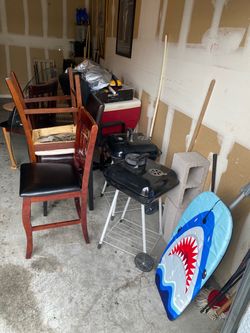 4 grills with 6 chairs