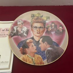 Lucy Meets The Stars Plate - The Hamilton Collection 