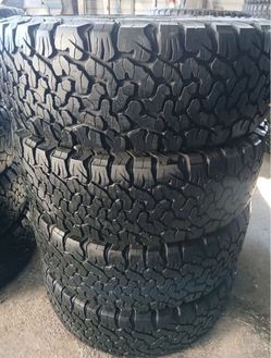 Bfgoodrich All-terrain ko2 LT285/65R18