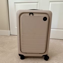 Pre-Owned Monos Carry-On Pro Plus