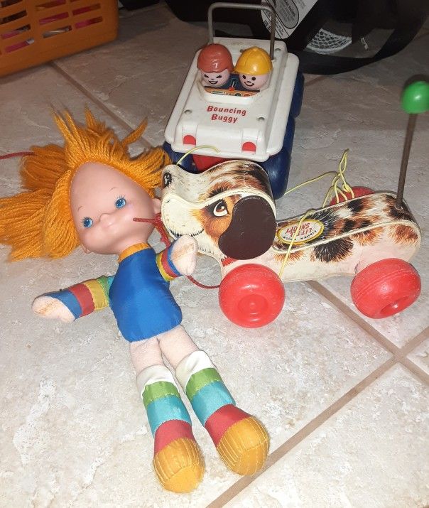 Vintage Toys: Fisher-Price Bouncing Buggy, Little Snoopy, Mattel Rainbow Brite