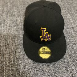 59 FIFTY  NEW ERA  7 CAPS.