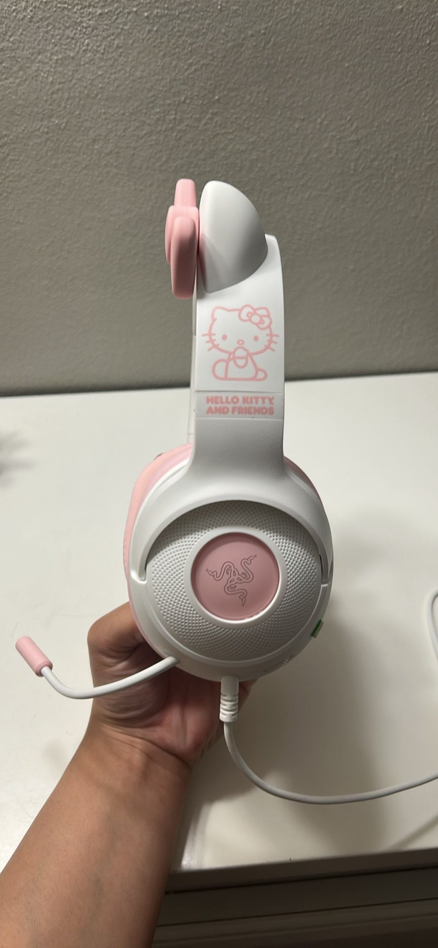 Hello Kitty Razor Headphones