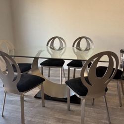 Modern Dining Table 