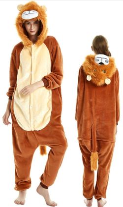 Brand New Unisex Adult Anime Pajamas Lion Animal Sleepwear w/ a Pair of White Socks (Size - Large) Large = (165-172cm or 5'4"-5'7")