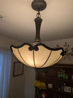 Tiffany style hanging lamp Used