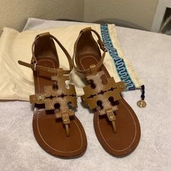 USED TORY BURCH  WEDGES SIZE 9