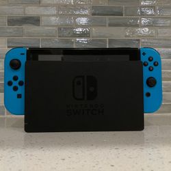 Nintendo Switch , Charger , Controller , Dock