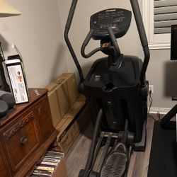 Octane Elliptical Machine 