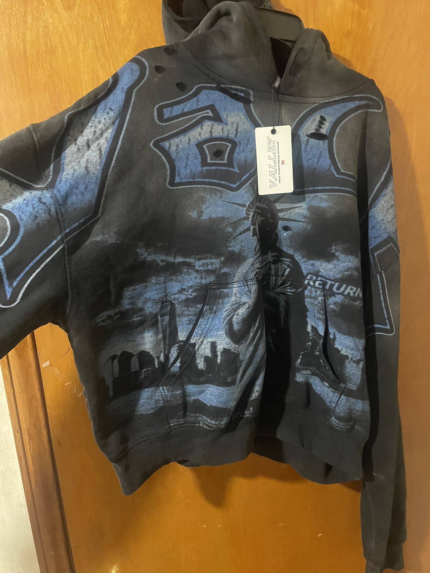 Vale Hoodie