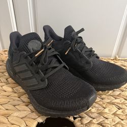 James Bond 007 x adidas Men's UltraBoost 20