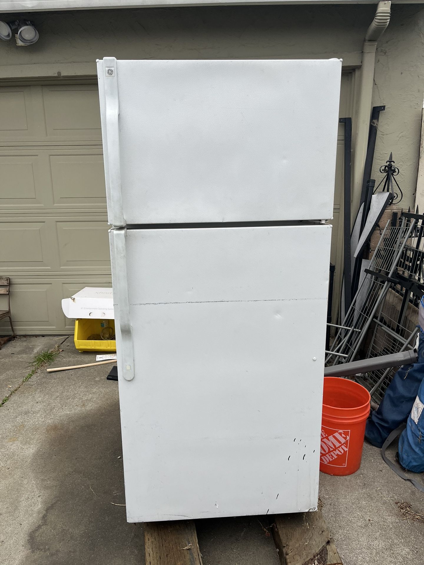 Refrigerator LG