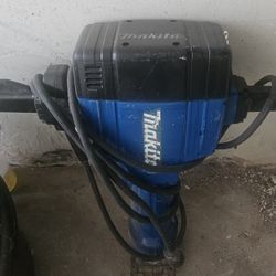Makita Jack Hammer 