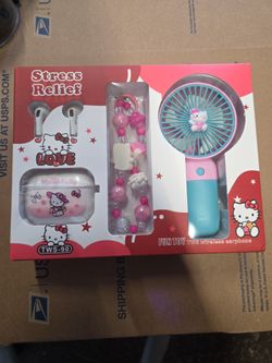 Hello Kitty TWS Earbuds & Fan Gift Set