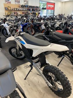 ETM RTR Lite 5000W/60V Electric Dirt Bike