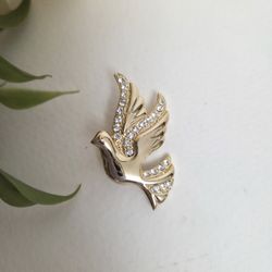 Monet Gold Tone Dove Brooch with Crystals. Monet Pigeon Golden with Rhinestones.