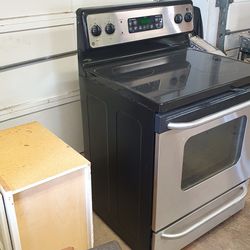GE Electric Oven