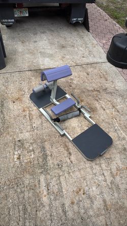 Hip trust machine