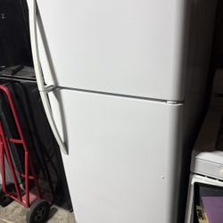Refrigerator Apt Size 