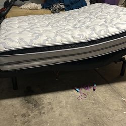 Queen size adjustable base bed