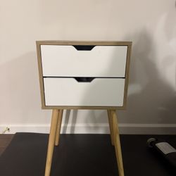 Set Of 2 Night Stands 