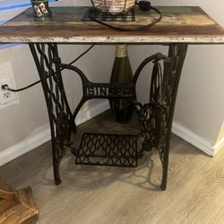 Singer Treadle Sewing Machine Table 