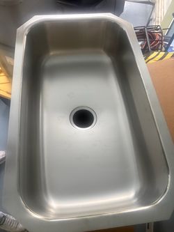31x18 sink- new in box never used