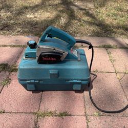 Makita Handheld Planer 