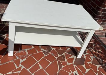 White Wood Coffee Table with Lower  Shelf 35" x18" x9"