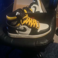 Jordan 1 Retro High Varsity Maize