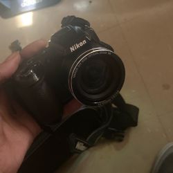 Nikon COOLPIX 14.1 Megapixels