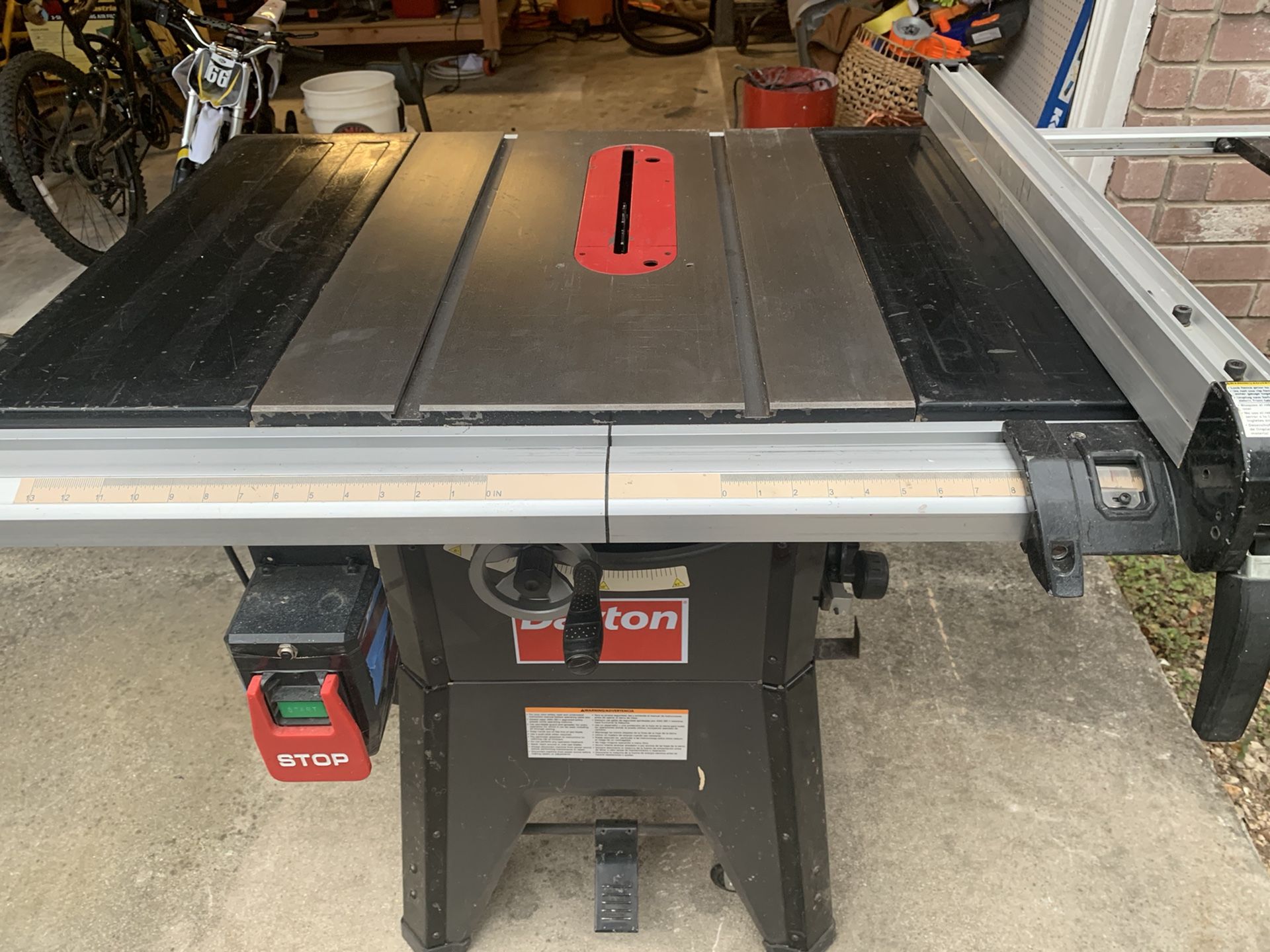 Dayton Contractor Table Saw