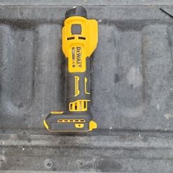 DEWALT 20V XR BRUSHLESS CUT-OUT TOOL