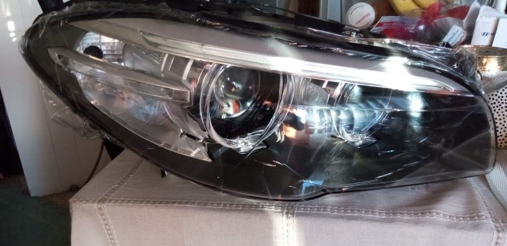 Headlight NO LIGHTS OR MODULARS
